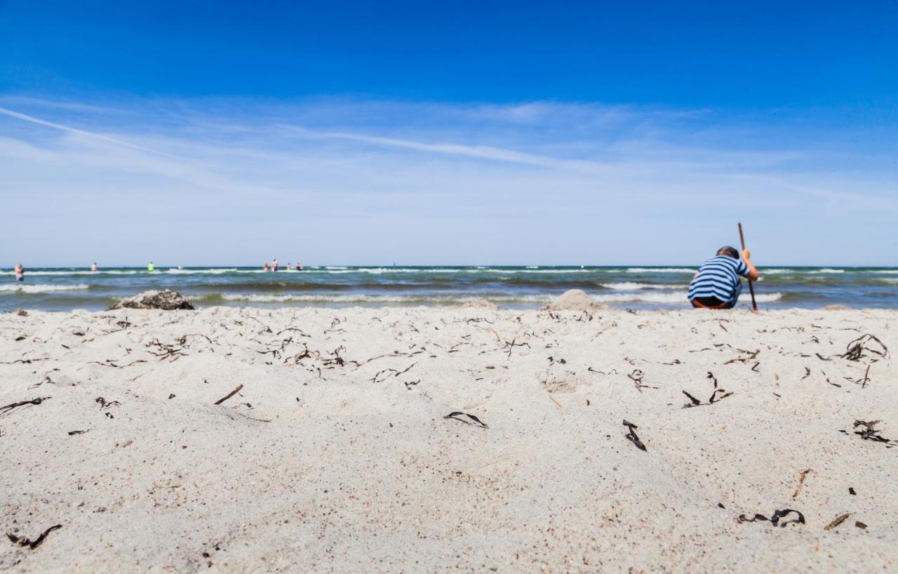 Ferienhaus Fuer 8 Personen Mit Kamin & Terrasse Boltenhagen  Zewnętrze zdjęcie