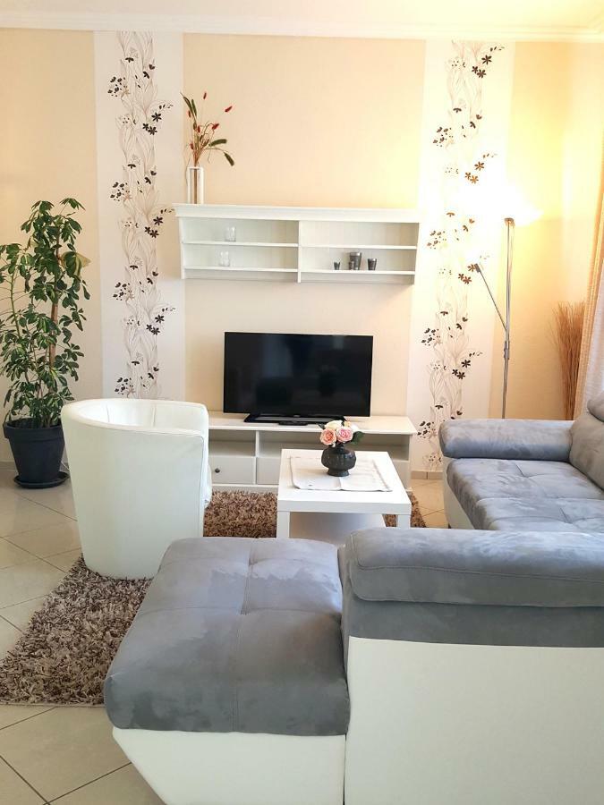 Ferienhaus Fuer 8 Personen Mit Kamin & Terrasse Boltenhagen  Zewnętrze zdjęcie